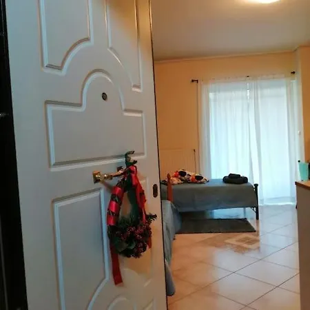 Cozy Maria In Paleo Faliro *